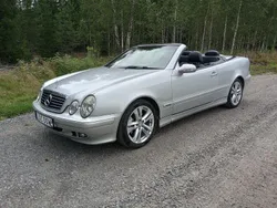 Grå Begagnad 2001 Mercedes CLK200 Cab | 69 000 kr