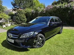 Svart Begagnad 2021 Mercedes C300e Avantgarde Kombi | 310 000 kr (Superpris)
