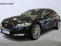 Svart Begagnad 2017 Jaguar XF Sedan | 189 900 kr