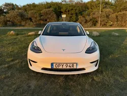 Vit Begagnad 2021 Tesla Model 3 Long Range Sedan | 269 000 kr (Superpris)
