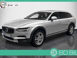 Silver (silvermetallic) Begagnad 2018 Volvo V90 CC Kombi | 269 900 kr (Marknadspris)