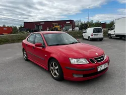 Röd Begagnad 2003 Saab 9-3 Vector Sedan | 10 000 kr