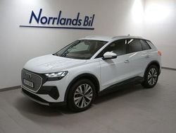 Vit (glaciärvit metallic) Begagnad 2022 Audi Q4 e-tron Advanced SUV | 449 900 kr (Lite dyr)