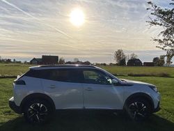 Vit Begagnad 2021 Peugeot 2008 SUV | 185 000 kr (Marknadspris)