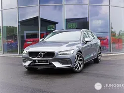 Grå Begagnad 2020 Volvo V60 Momentum Kombi | 339 900 kr (Marknadspris)
