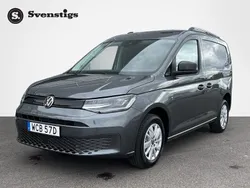 Grå (indiumgrå metallic) Ny 2025 VW Caddy Minibuss | 420 000 kr (Marknadspris)