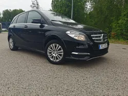 Svart Begagnad 2016 Mercedes 200 Style Halvkombi | 68 500 kr