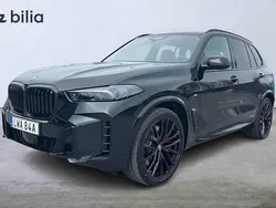 Svart Begagnad 2025 BMW X5 Comfort Edition SUV | 1 119 000 kr
