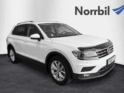 Vit (pure white) Begagnad 2020 VW Tiguan Comfortline SUV | 269 000 kr (Marknadspris)