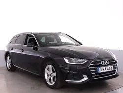 Brilliantsvart Begagnad 2023 Audi A4 Advanced Plus Kombi | 379 000 kr (Marknadspris)
