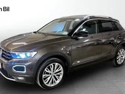 Brun Begagnad 2018 VW T-Roc SUV | 259 900 kr (Marknadspris)
