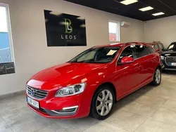 Röd Begagnad 2016 Volvo V60 Momentum Kombi | 132 900 kr (Bra pris)