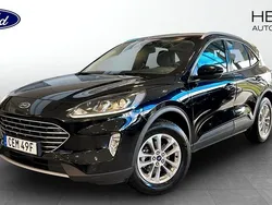 Svart (black) Begagnad 2022 Ford Kuga Titanium SUV | 269 900 kr (Marknadspris)
