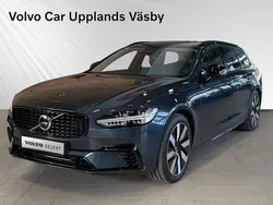 Blå Begagnad 2024 Volvo V90 Plus Kombi | 544 900 kr (Marknadspris)