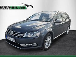 Mörkgrå (grå) Begagnad 2015 VW Passat Alltrack Kombi | 99 000 kr (Marknadspris)