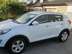 Vit Begagnad 2012 Kia Sportage EX SUV | 75 000 kr (Marknadspris)
