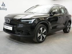 Svart Begagnad 2022 Volvo XC40 Core SUV | 344 900 kr