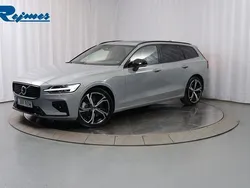 Grå (vapour grey metallic) Begagnad 2024 Volvo V60 Plus Kombi | 529 900 kr