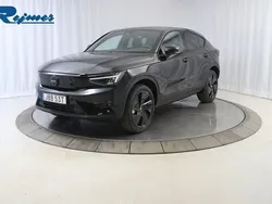 Svart (onyx black metallic) Begagnad 2024 Volvo EC40 Performance SUV | 549 900 kr (Dyr)