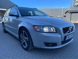 Grå Begagnad 2011 Volvo V50 Momentum Kombi | 39 000 kr (Marknadspris)