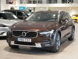 Mörkbrun Begagnad 2017 Volvo V90 CC Inscription Kombi | 339 900 kr (Lite dyr)