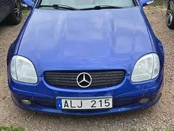 Blå Begagnad 2001 Mercedes SLK230 Cab | 35 000 kr (Superpris)