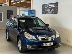 Mörkblå (blå) Begagnad 2012 Subaru Outback SUV | 74 900 kr (Marknadspris)