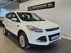 Vit Begagnad 2016 Ford Kuga Trend SUV | 129 900 kr (Marknadspris)