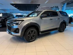 Grå (mercury silver metallic) Ny 2024 Isuzu D-Max Pickup | 876 750 kr
