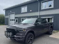 Grå Begagnad 2022 Dodge Ram Limited Pickup | 775 000 kr (Marknadspris)