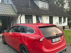 Röd Begagnad 2011 Volvo V60 R-Design Kombi | 60 000 kr