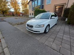 Vit Begagnad 2010 Volvo S40 Momentum Sedan | 49 900 kr