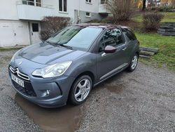 Grå Begagnad 2010 Citroën DS3 Halvkombi | 54 900 kr (Marknadspris)