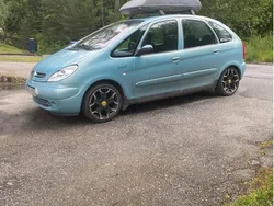 Blå Begagnad 2003 Citroën Xsara Picasso Minibuss | 15 000 kr (Marknadspris)