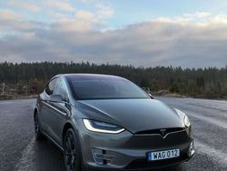 Brun Begagnad 2016 Tesla Model X SUV | 359 900 kr