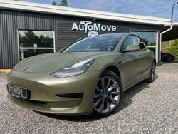 Grå Begagnad 2019 Tesla Model 3 Standard Range Plus Sedan | 229 900 kr (Lite dyr)