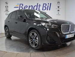 Black sapphire metallic Begagnad 2025 BMW iX1 M Sport SUV | 569 500 kr