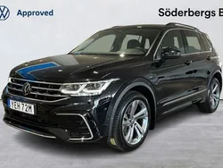 Svart Begagnad 2022 VW Tiguan R-line SUV | 364 900 kr (Marknadspris)