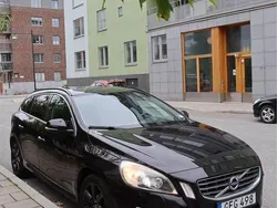 Svart Begagnad 2011 Volvo V60 Momentum Kombi | 89 000 kr (Marknadspris)