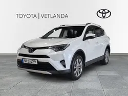 Vit (white pearl metallic) Begagnad 2016 Toyota RAV4 Executive SUV | 170 000 kr (Marknadspris)
