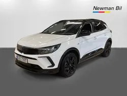 Vit Begagnad 2022 Opel Grandland X GS Line SUV | 309 700 kr (Marknadspris)