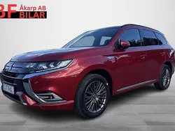 Röd Begagnad 2019 Mitsubishi Outlander P-HEV Edition SUV | 219 500 kr (Marknadspris)