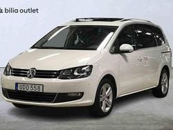 Vit Begagnad 2017 VW Sharan Minibuss | 244 900 kr (Marknadspris)