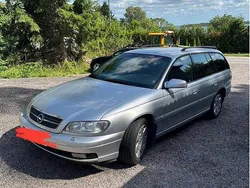 Grå Begagnad 2001 Opel Omega Kombi | 47 500 kr