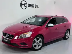 Röd Begagnad 2011 Volvo V60 R-Design Kombi | 84 900 kr (Lite dyr)
