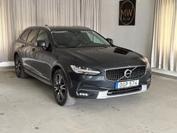 Grå Begagnad 2019 Volvo V90 CC Kombi | 214 900 kr (Marknadspris)