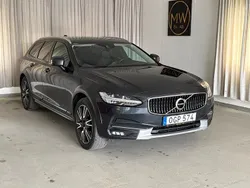 Grå Begagnad 2019 Volvo V90 CC Kombi | 214 900 kr (Marknadspris)