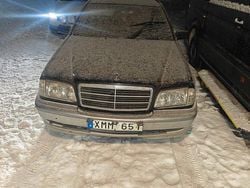 Begagnad 2001 Mercedes C220 Kombi | 3 000 kr