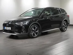 Svart (agate black metallic) Begagnad 2023 Ford Focus Active Kombi | 234 900 kr (Marknadspris)