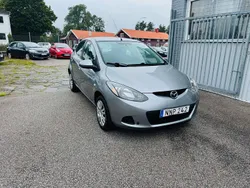 Grå Begagnad 2009 Mazda 2 Halvkombi | 29 900 kr (Marknadspris)